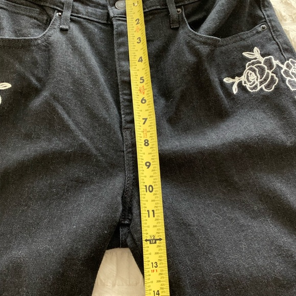 Levi’s women’s charcoal black embroidered flowers 721 high rise skinny 30 - Picture 10 of 15